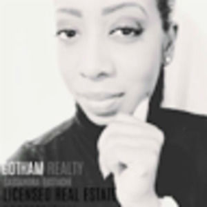 Meet your Posher, Cassandra